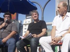 Tres años de Milagro presa: piletazo y emotiva radio frente al Obelisco