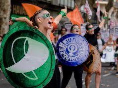 Cavallero: «El endeudamiento se tradujo en un aumento de la violencia feminicida»