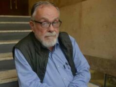 Giardinelli: «Los argentinos deberíamos declarar a Lewis persona no grata»
